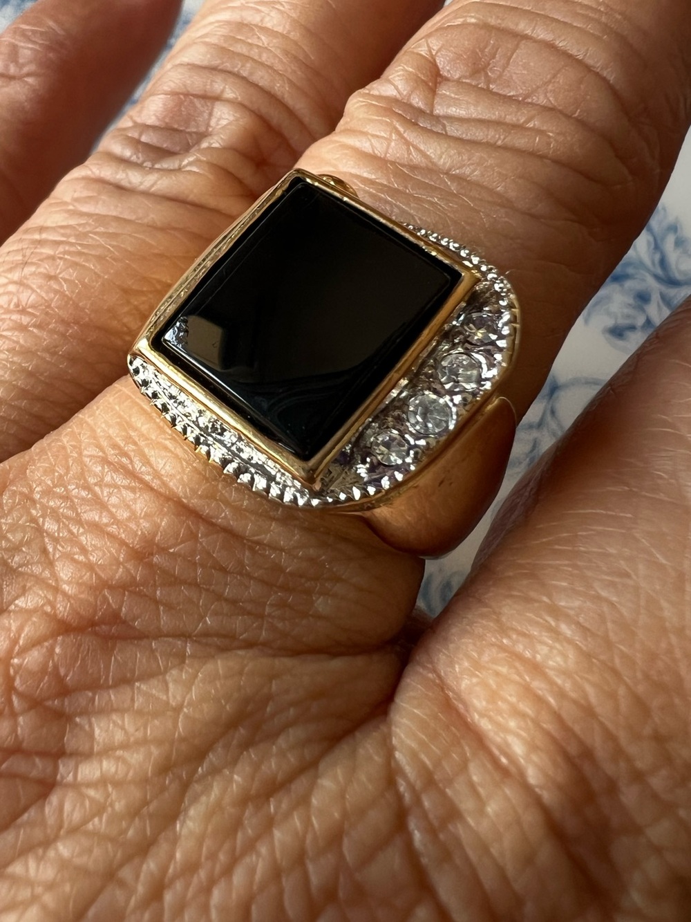 Mens Ring Size 9 Gold Black Onyx Cabochon Signet Ring  #98